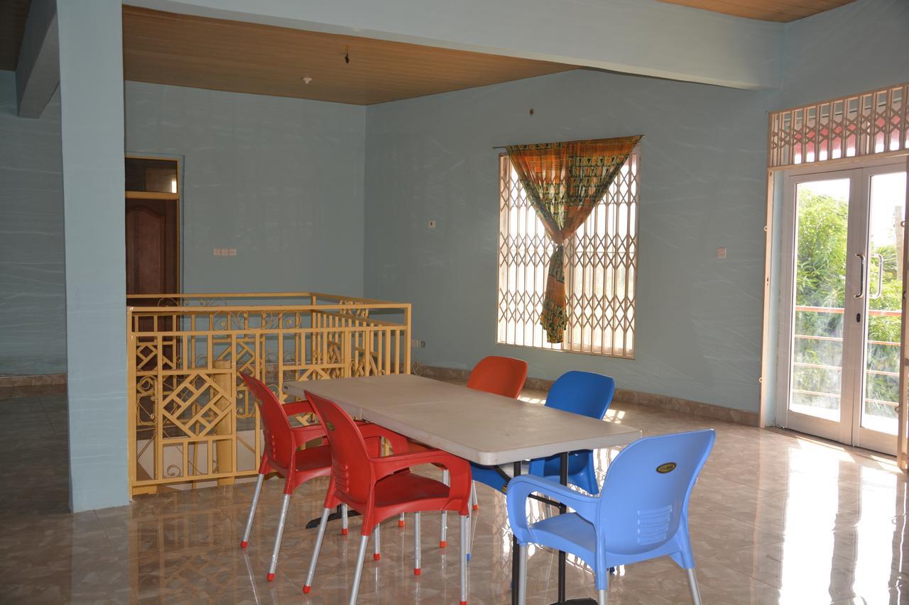 The Accra Backpackers Hostel Εξωτερικό φωτογραφία