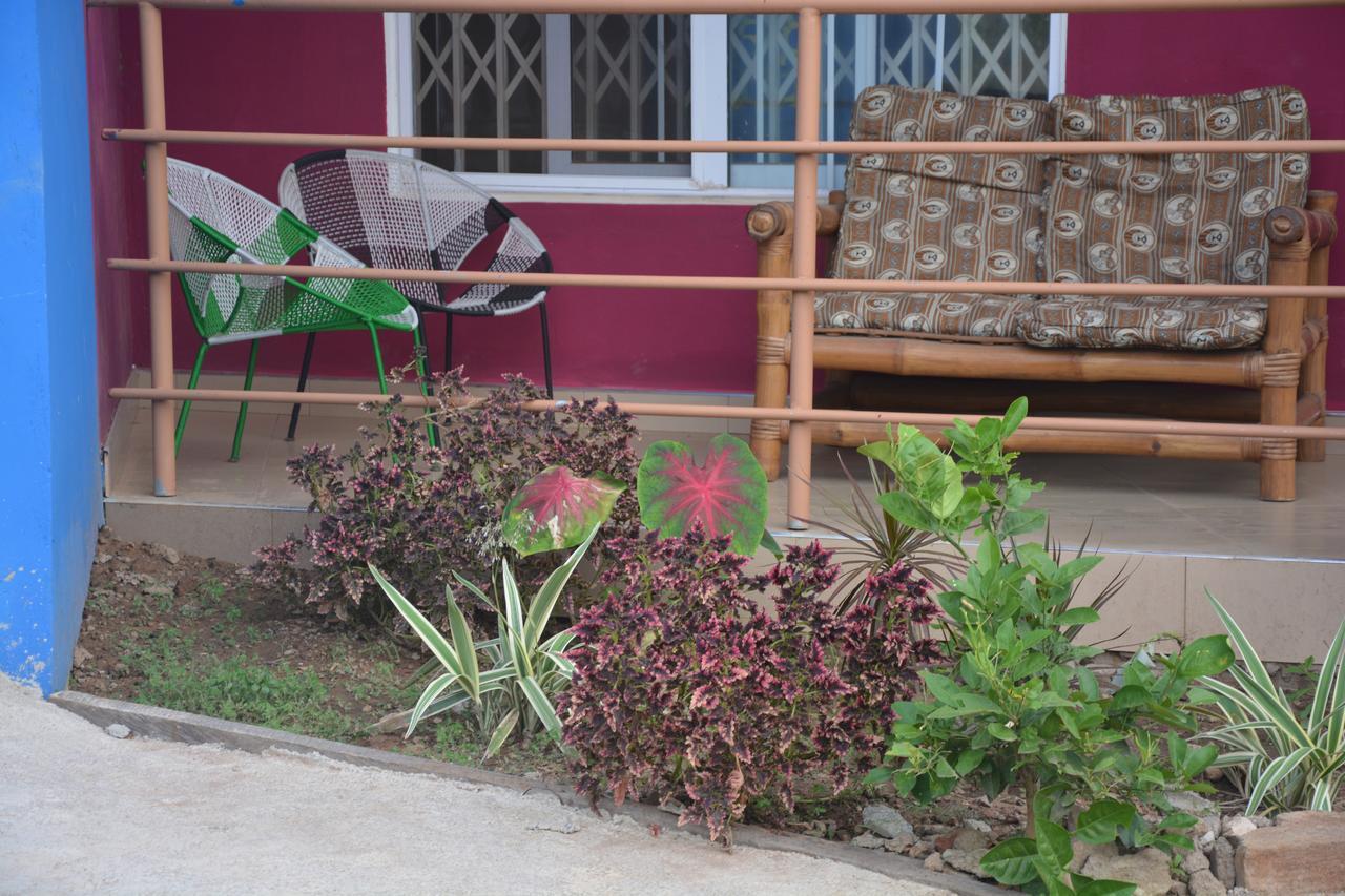 The Accra Backpackers Hostel Εξωτερικό φωτογραφία
