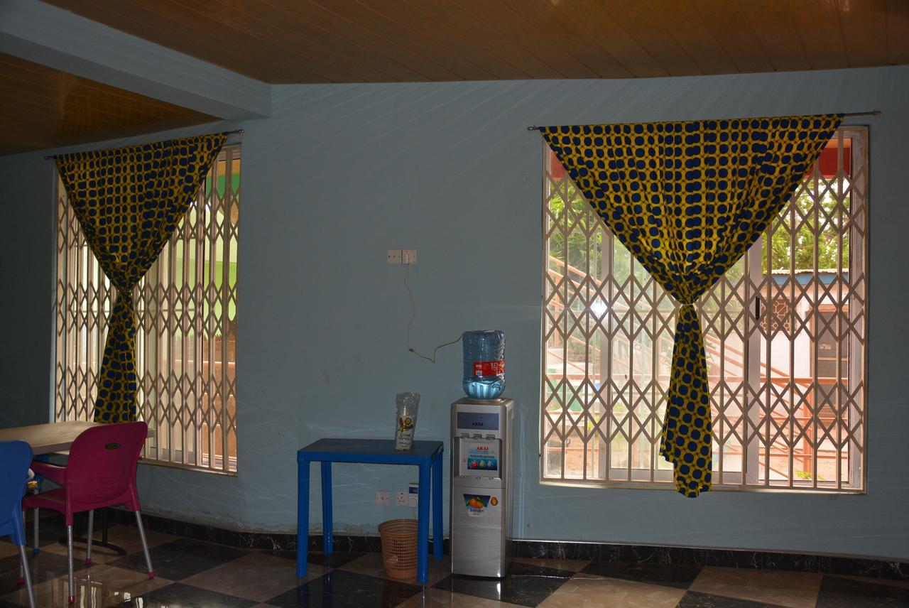 The Accra Backpackers Hostel Εξωτερικό φωτογραφία
