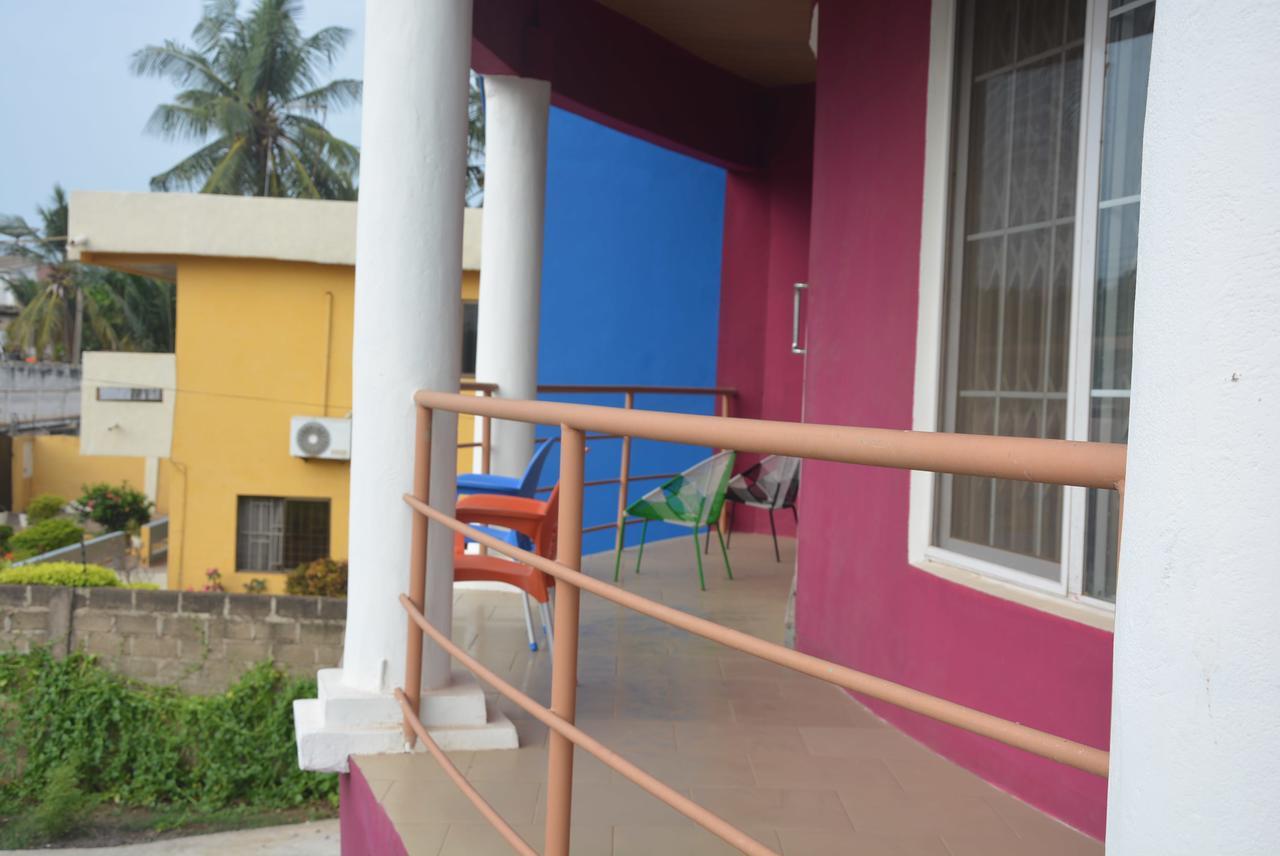 The Accra Backpackers Hostel Εξωτερικό φωτογραφία