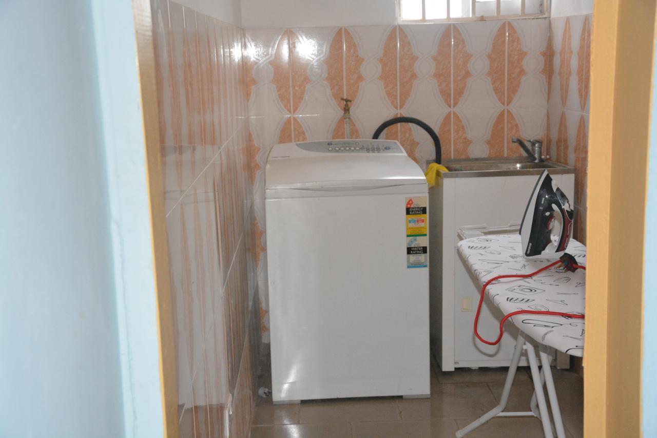 The Accra Backpackers Hostel Εξωτερικό φωτογραφία